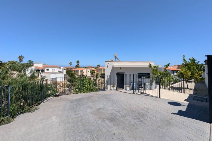 Image No.9-4 Bed Villa for sale