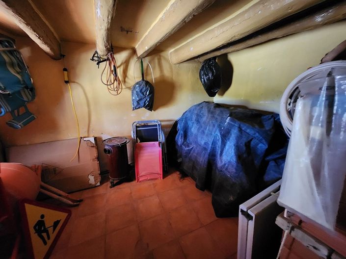 Image No.27-5 Bed Country House for sale