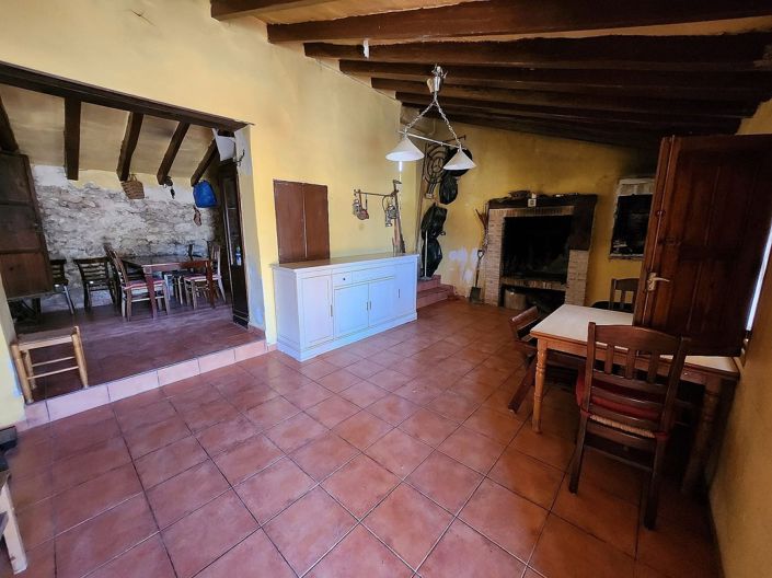 Image No.8-5 Bed Country House for sale
