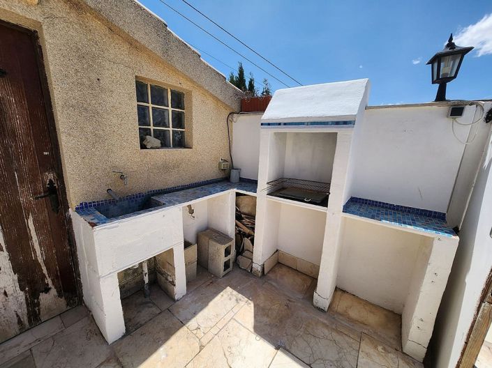 Image No.10-6 Bed Country House for sale