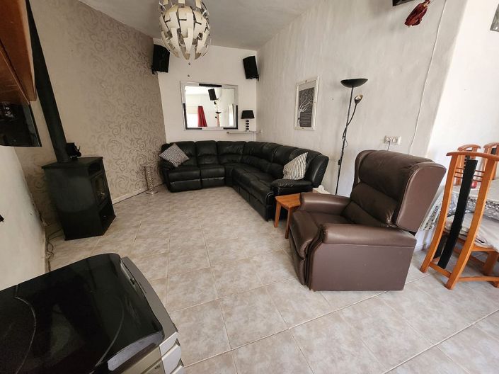 Image No.14-6 Bed Country House for sale