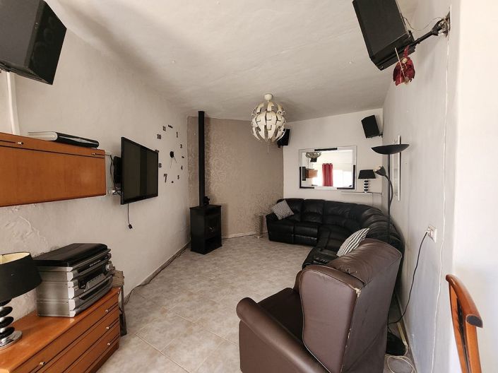 Image No.17-6 Bed Country House for sale