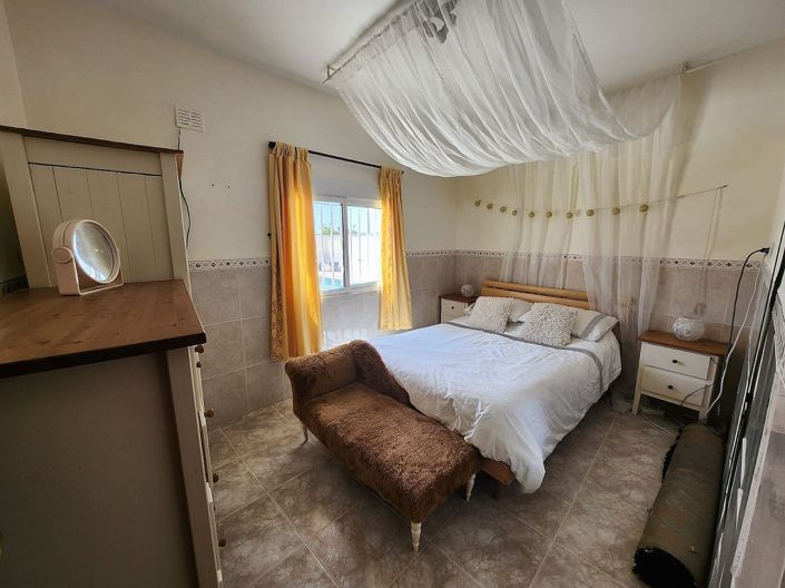 Image No.30-6 Bed Country House for sale