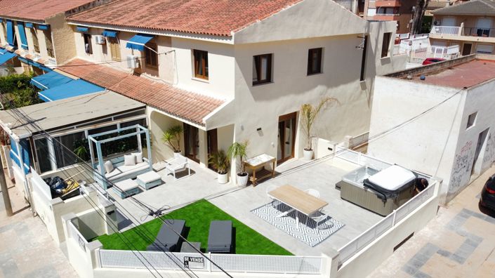 Image No.2-3 Bed Townhouse for sale