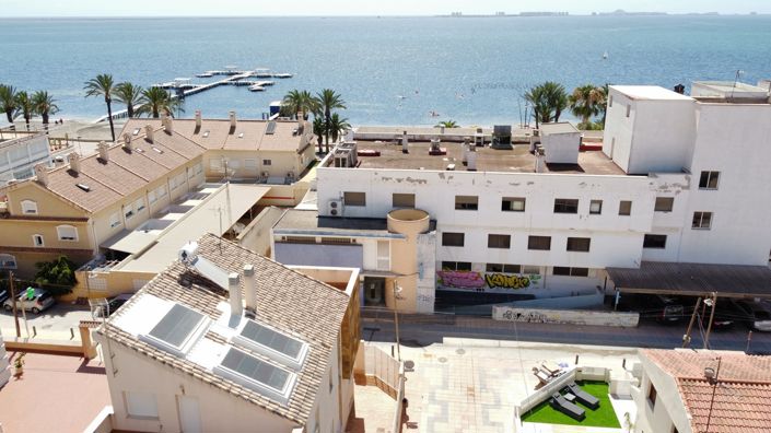 Image No.30-3 Bed Townhouse for sale