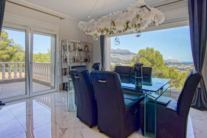 Image No.27-8 Bed Villa for sale