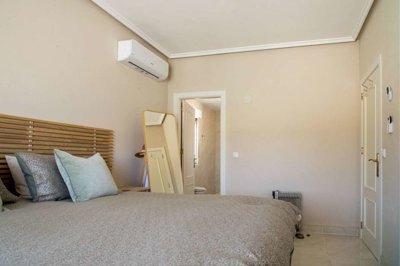 34247-villa-for-sale-in-pinoso-2155599-large