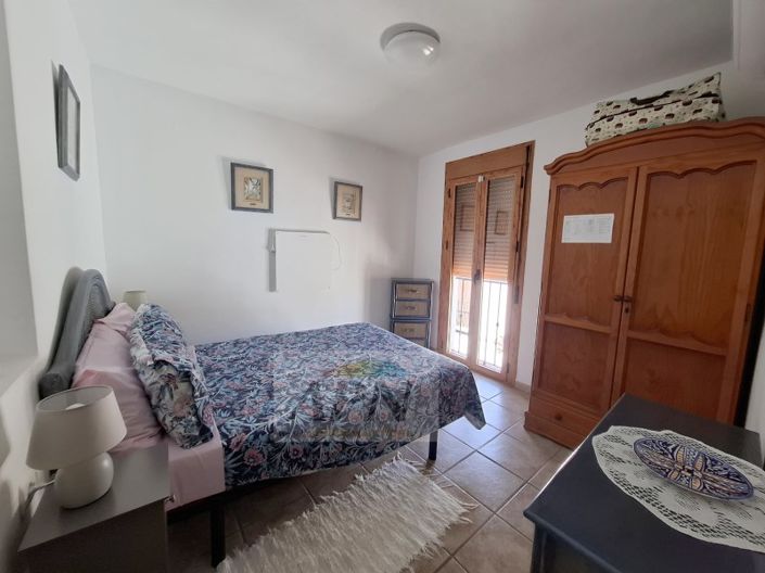 Image No.10-2 Bed Townhouse for sale