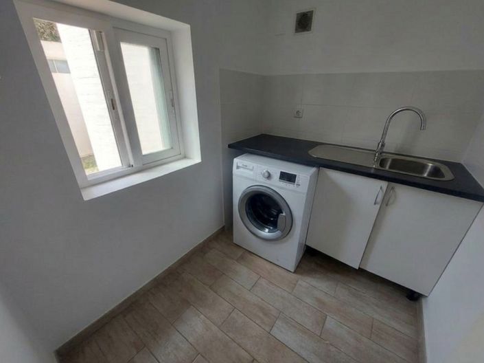Image No.20-2 Bed Bungalow for sale