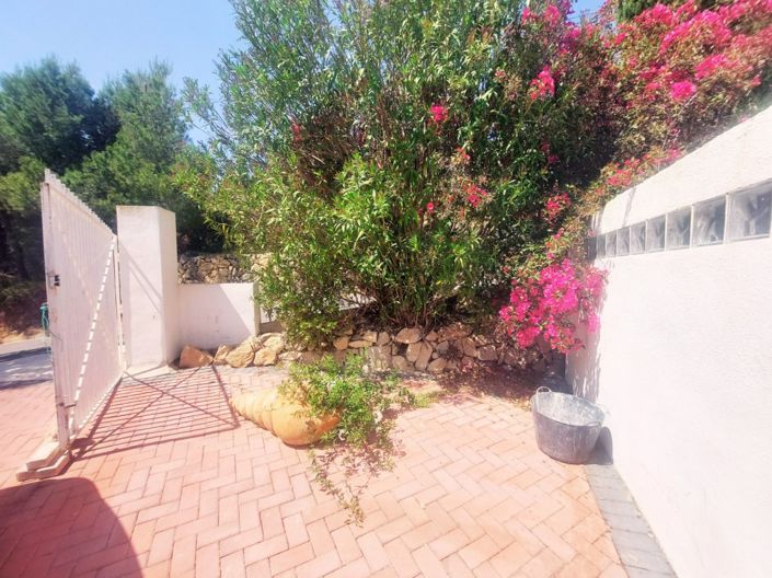 Image No.21-2 Bed Bungalow for sale