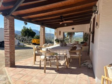 country-house-in-alora-1-large