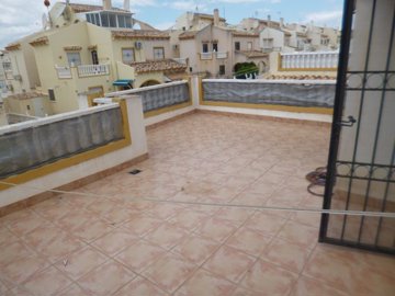 6873-semi-detached-villa-for-sale-in-playa-fl