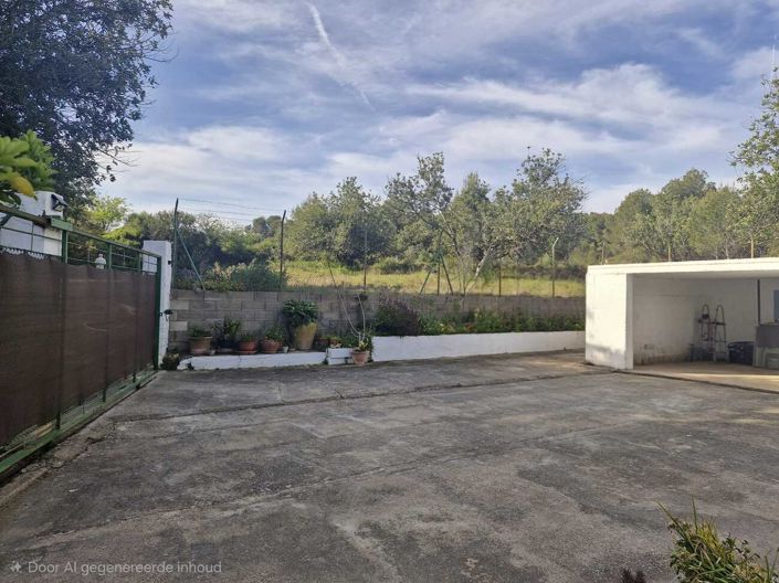 Image No.23-4 Bed Country House for sale