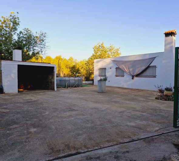 Image No.4-4 Bed Country House for sale