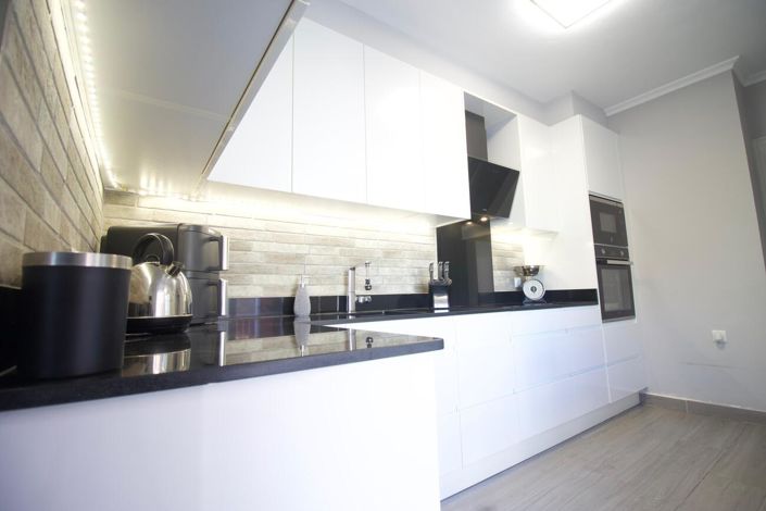 Image No.9-3 Bed Villa for sale