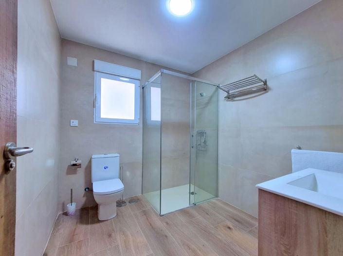 Image No.24-4 Bed Villa for sale