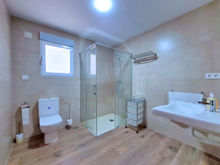 Image No.25-4 Bed Villa for sale