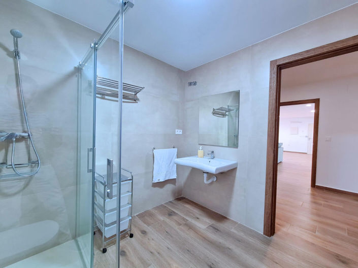 Image No.27-4 Bed Villa for sale