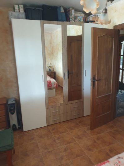 Image No.19-3 Bed Property for sale