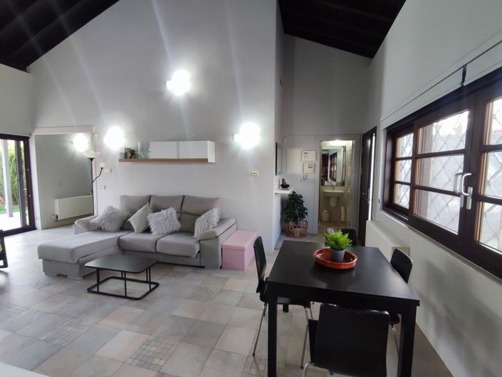 Image No.8-2 Bed Villa for sale