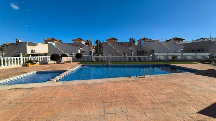 Image No.2-Villa de 3 chambres à vendre à Alicante