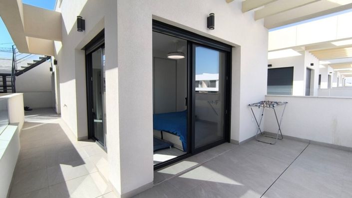 Image No.16-3 Bed Villa for sale