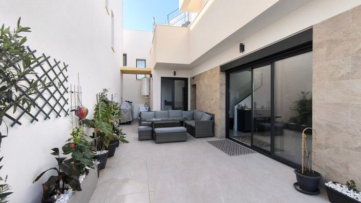 Image No.24-3 Bed Villa for sale