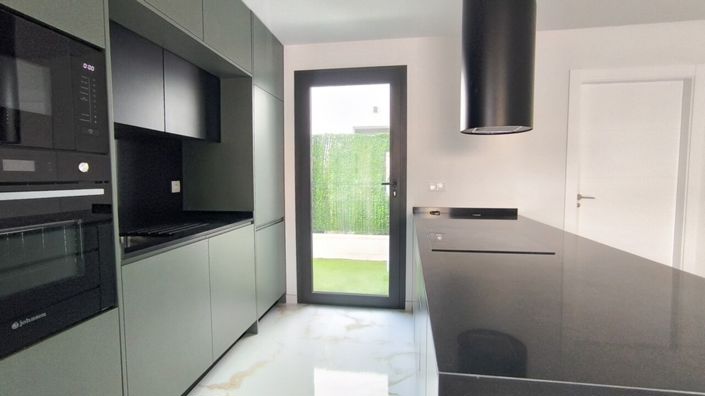 Image No.12-2 Bed Villa for sale