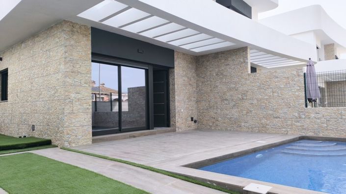 Image No.4-2 Bed Villa for sale