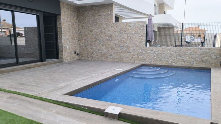 Image No.5-2 Bed Villa for sale