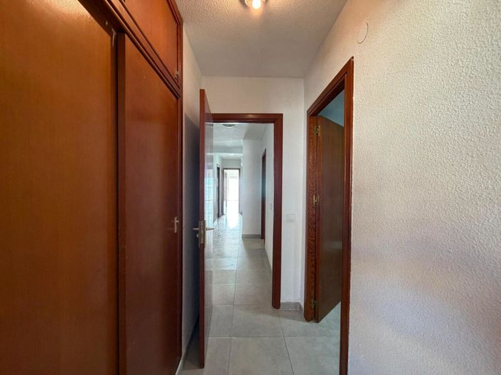 Image No.12-4 Bed Apartment for sale