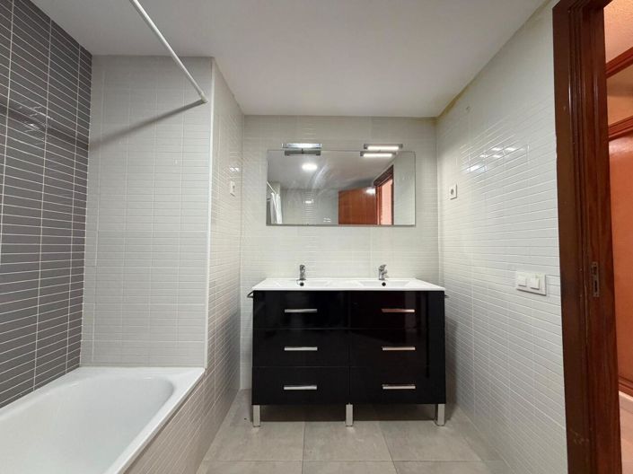 Image No.25-4 Bed Apartment for sale