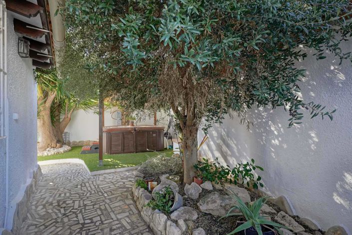 Image No.26-3 Bed Villa for sale