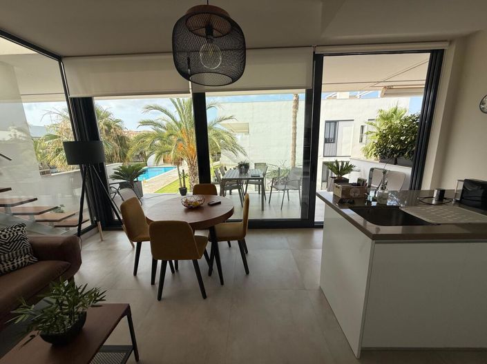 Image No.6-2 Bed Property for sale