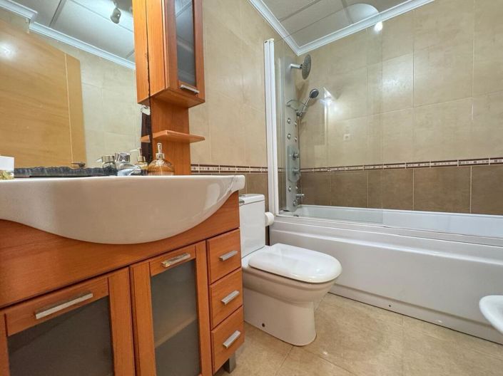 Image No.28-3 Bed Apartment for sale