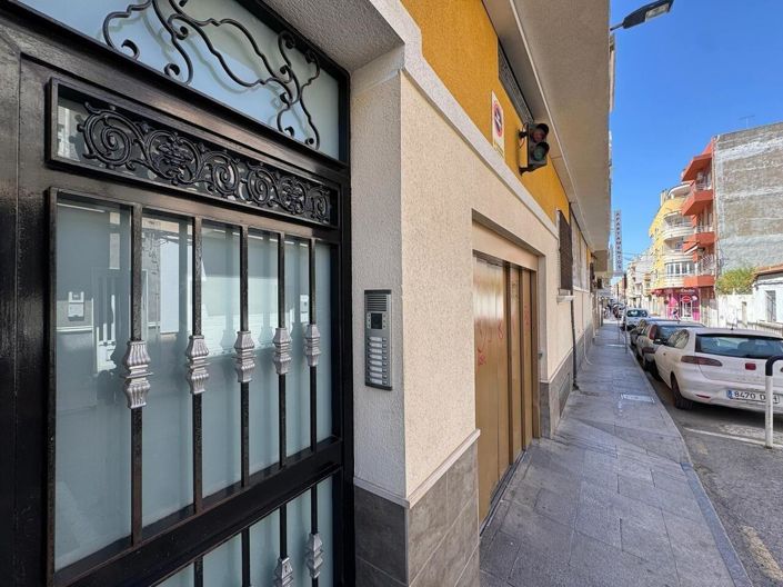 Image No.33-3 Bed Apartment for sale