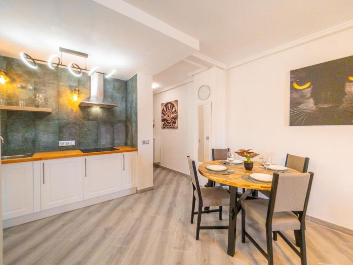 Image No.9-2 Bed Apartment for sale