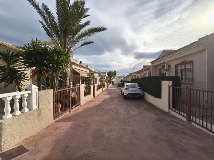 Image No.12-3 Bed Villa for sale
