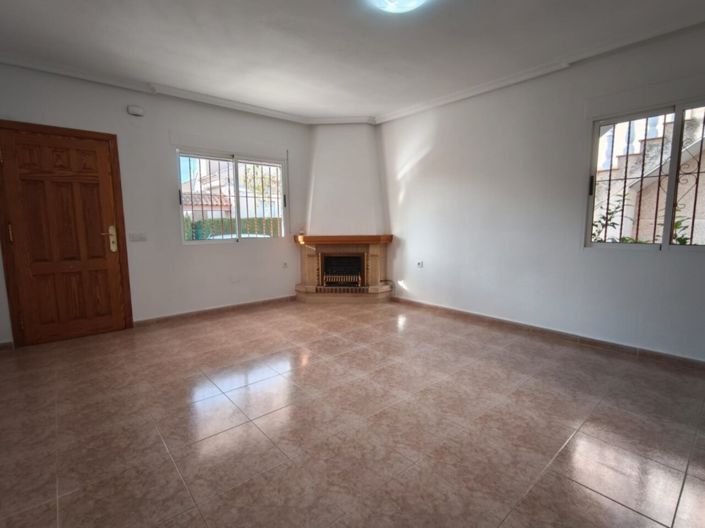 Image No.2-3 Bed Villa for sale