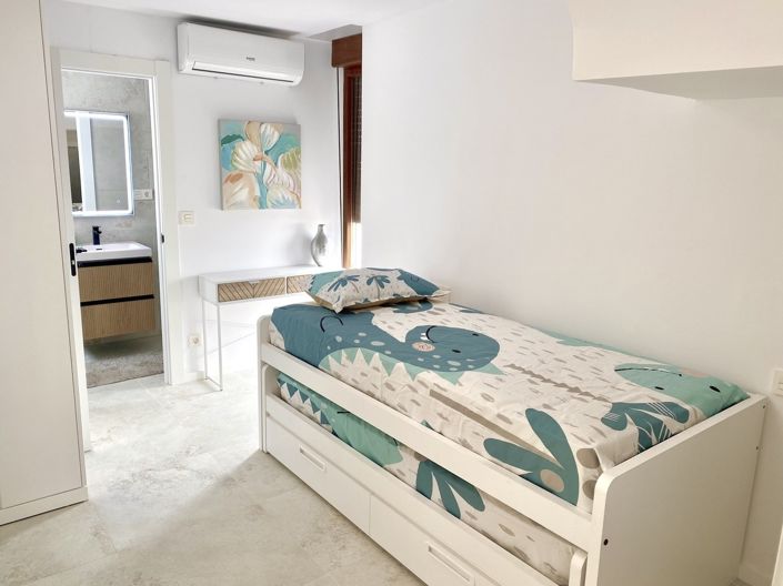 Image No.17-3 Bed Townhouse for sale