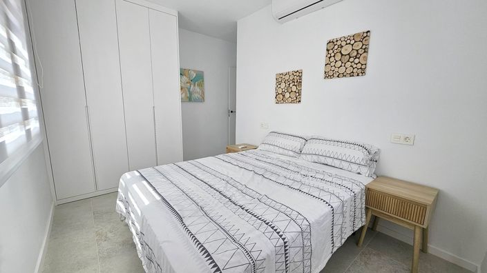 Image No.18-3 Bed Townhouse for sale
