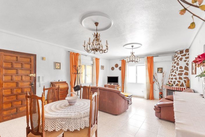 Image No.12-4 Bed Villa for sale