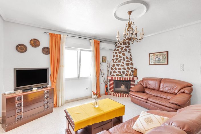 Image No.15-4 Bed Villa for sale