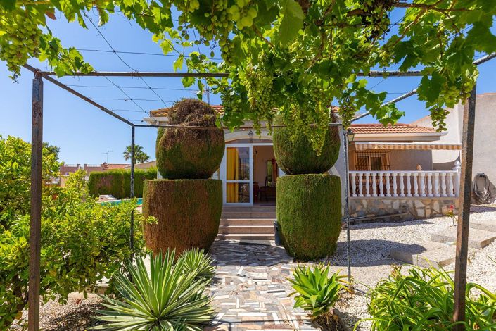Image No.47-4 Bed Villa for sale