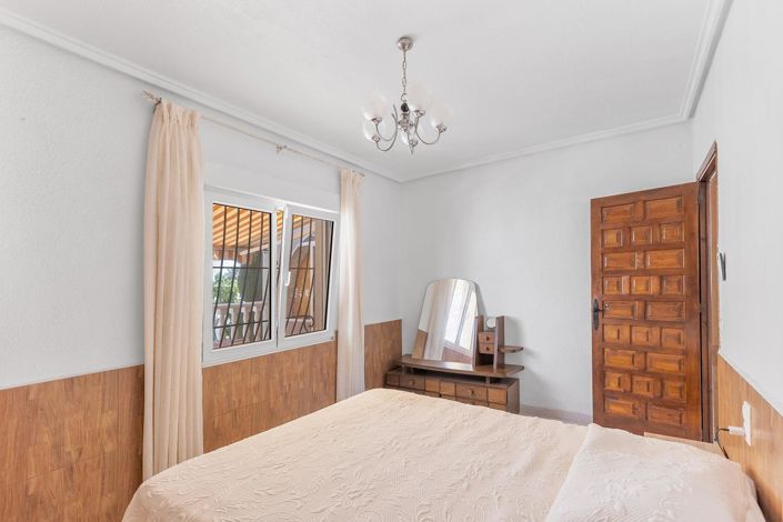 Image No.9-4 Bed Villa for sale