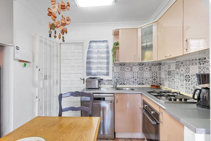 Image No.17-2 Bed Bungalow for sale