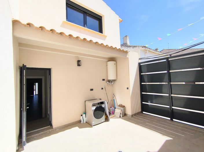 Image No.4-3 Bed Townhouse for sale