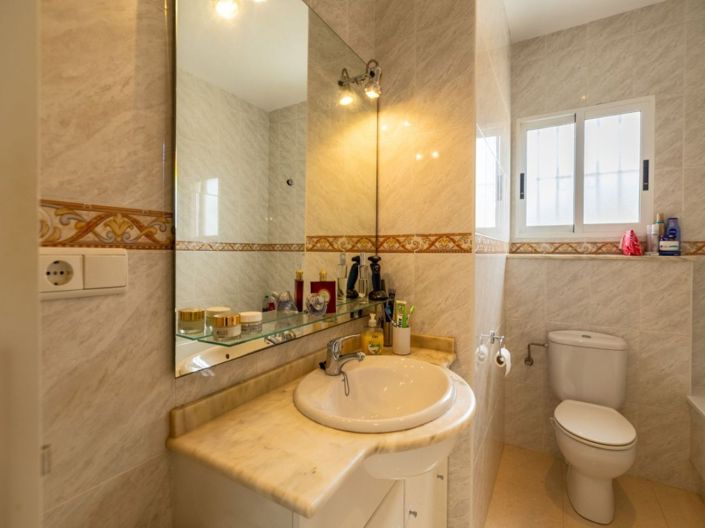 Image No.30-3 Bed Villa for sale