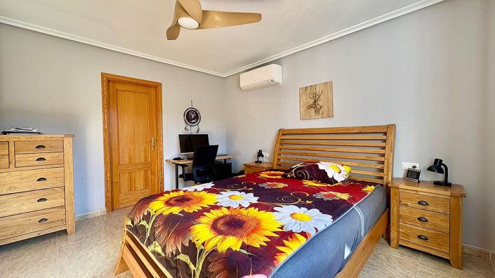 Image No.19-4 Bed Villa for sale