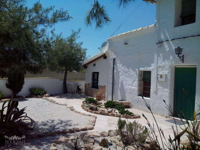 Image No.4-Villa de 5 chambres à vendre à Yecla